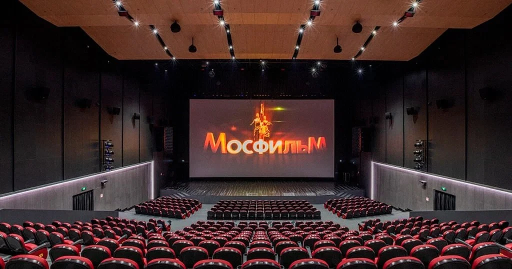 Российские кинокомпании, снимающие фильмы о продажных полицейских, могут остаться без г...