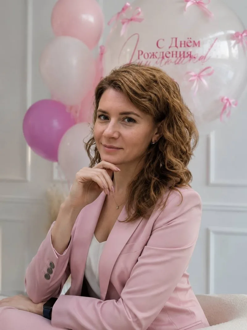 Иногда для ощущения праздника достаточно всего одной яркой детали. 🎈 Воздушные шары ле...