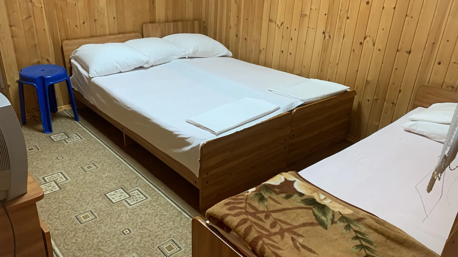 #ГОРНЫЙВОЗДУХ  Проведите лето в наших номерах всего в 100м от моря   ✅ Море и пляж в 2-минутной дост