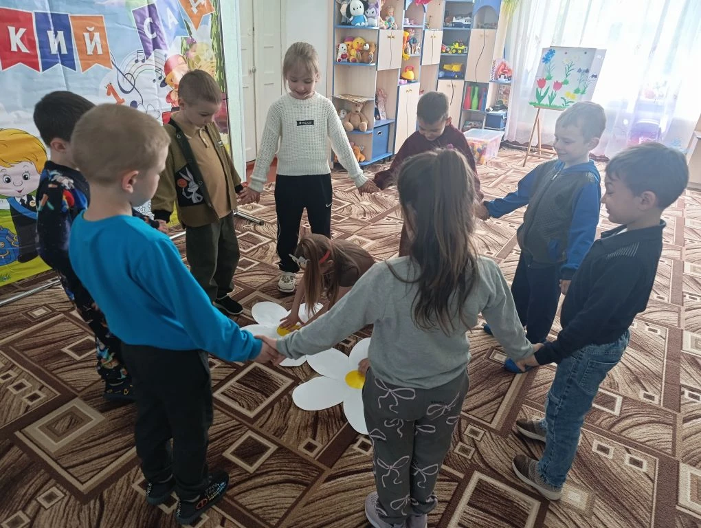 🐝 В разновозрастной группе  «Радуга» сегодня прошло познавательное занятие "Всемирный ...