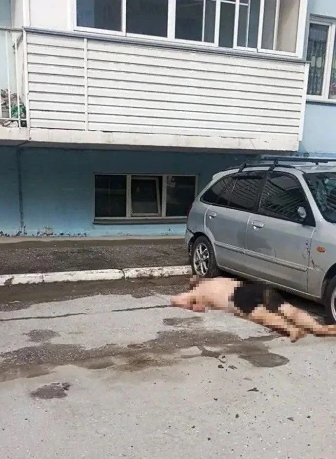 Мужчина погиб при падении с балкона в Новосибирске

В доме №3 на улице Виталия Потылицына произошёл 