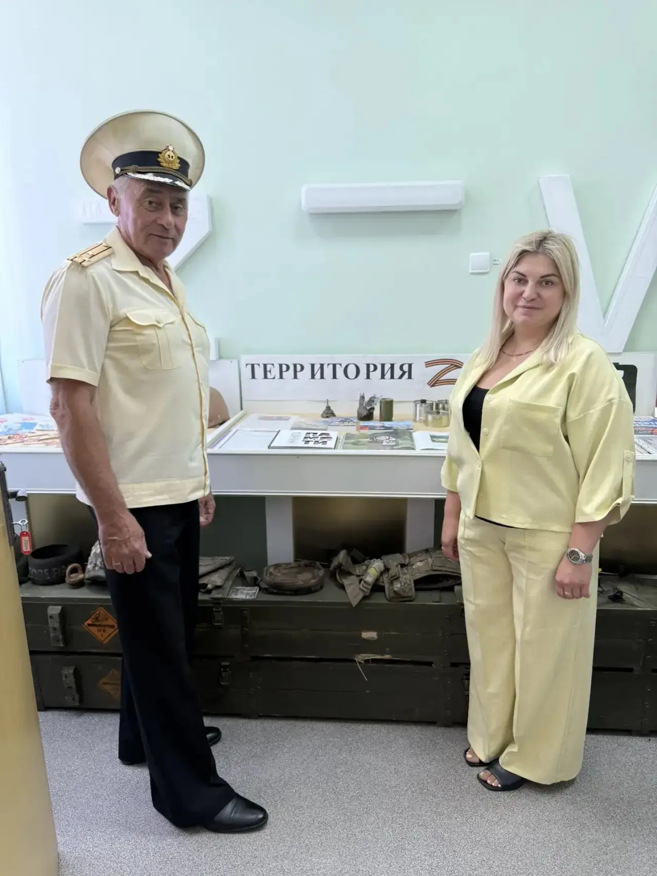 Сегодня с дружеским визитом нашу школу посетил руководитель Центра патриотического восп...