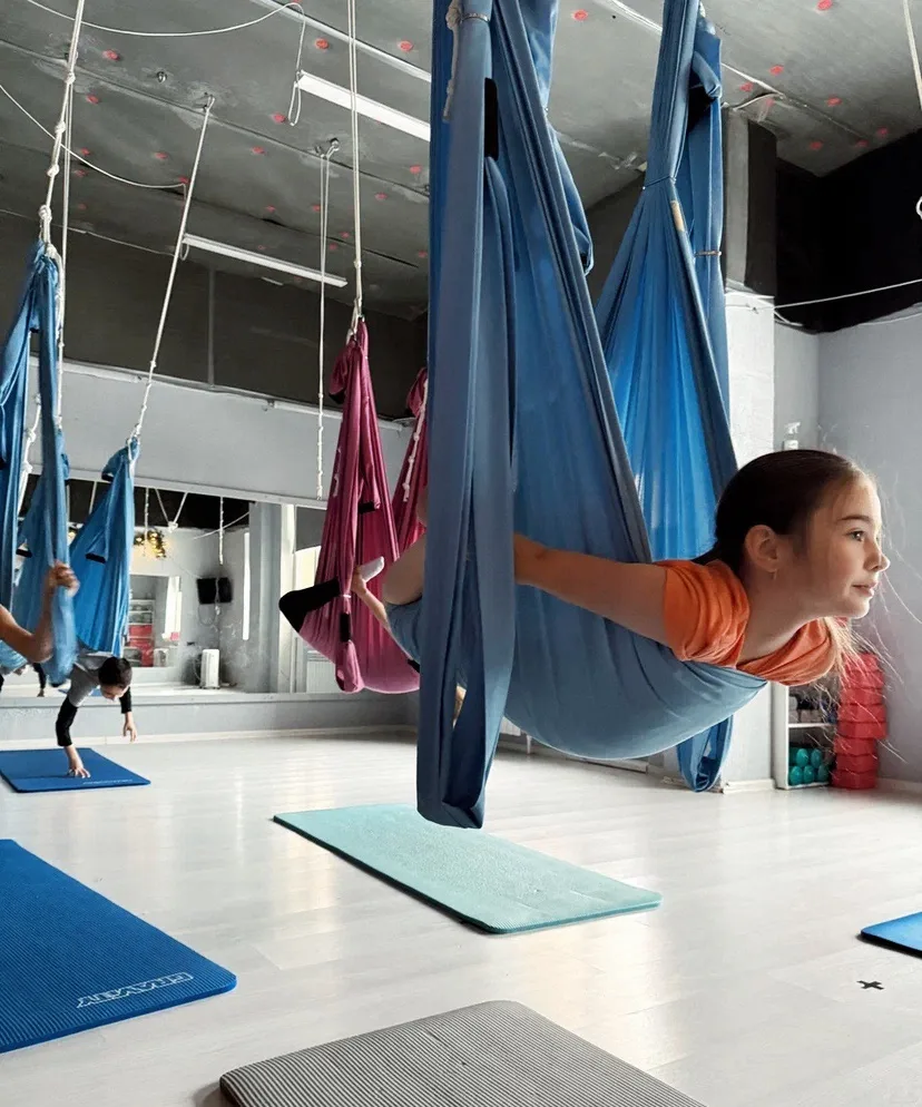 🧘‍♀️ Fly-Yoga для детей: здоровье через игру