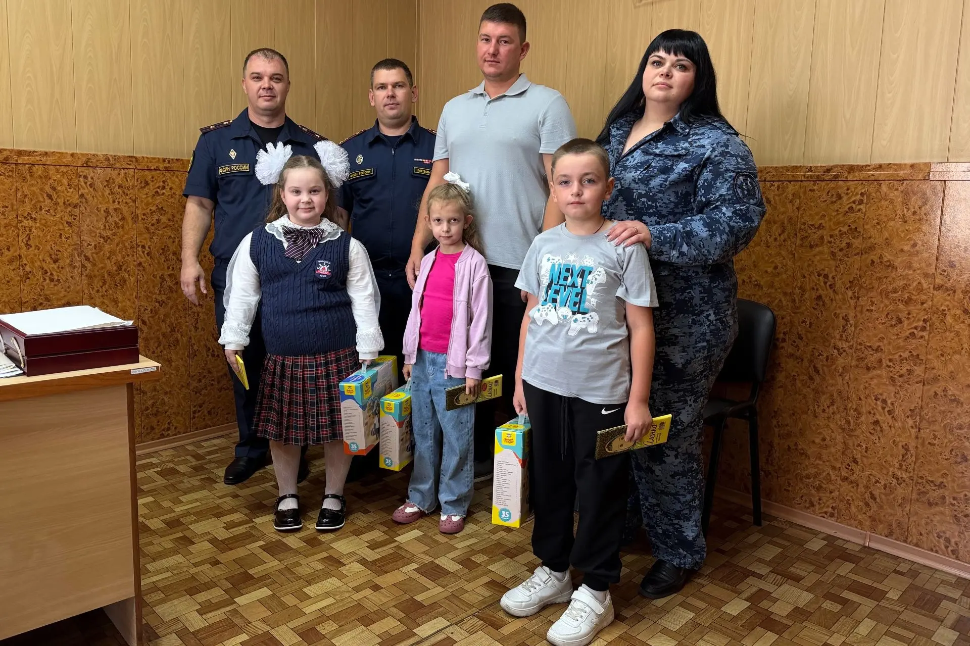 Начальник ОТБ-1 поздравил будущих первоклассников с Днем знаний