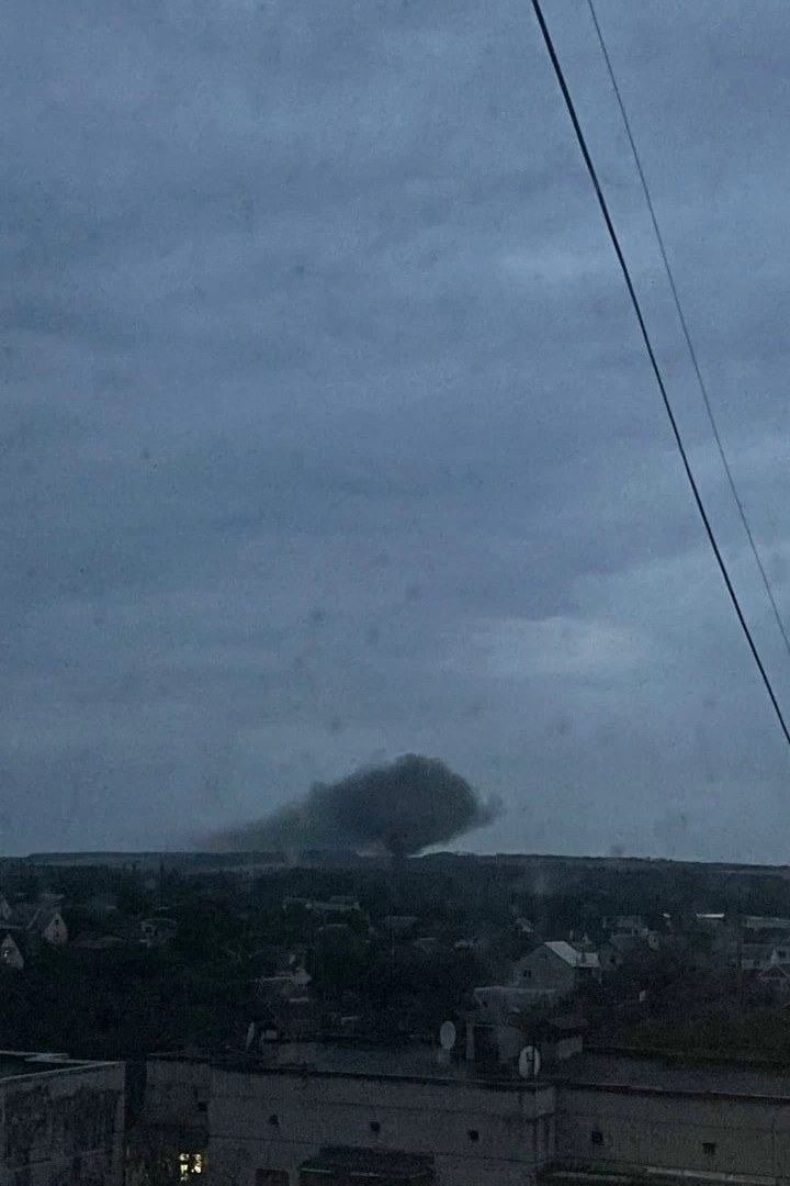 🔥Сильный пожар в результате прилета "Гераней" в районе Змиева Харьковской области
