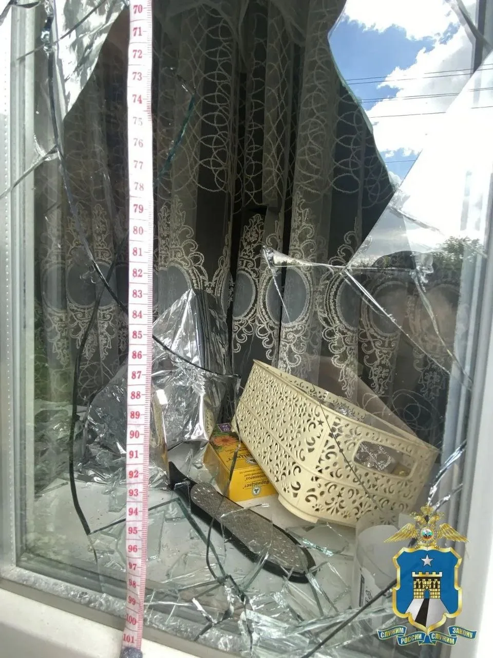 ❗ Агрессивный покупатель автомобиля разбил окна в доме бывшего собственника машины в Ал...
