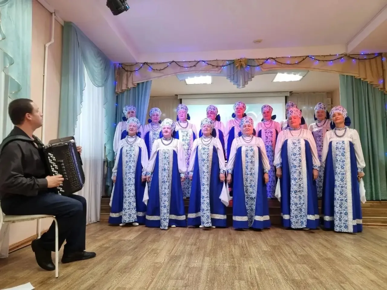 🇷🇺11 июня, в центре по работе с населением «Диалог», по адресу ул. Руднева, д. 35, состоялся празд
