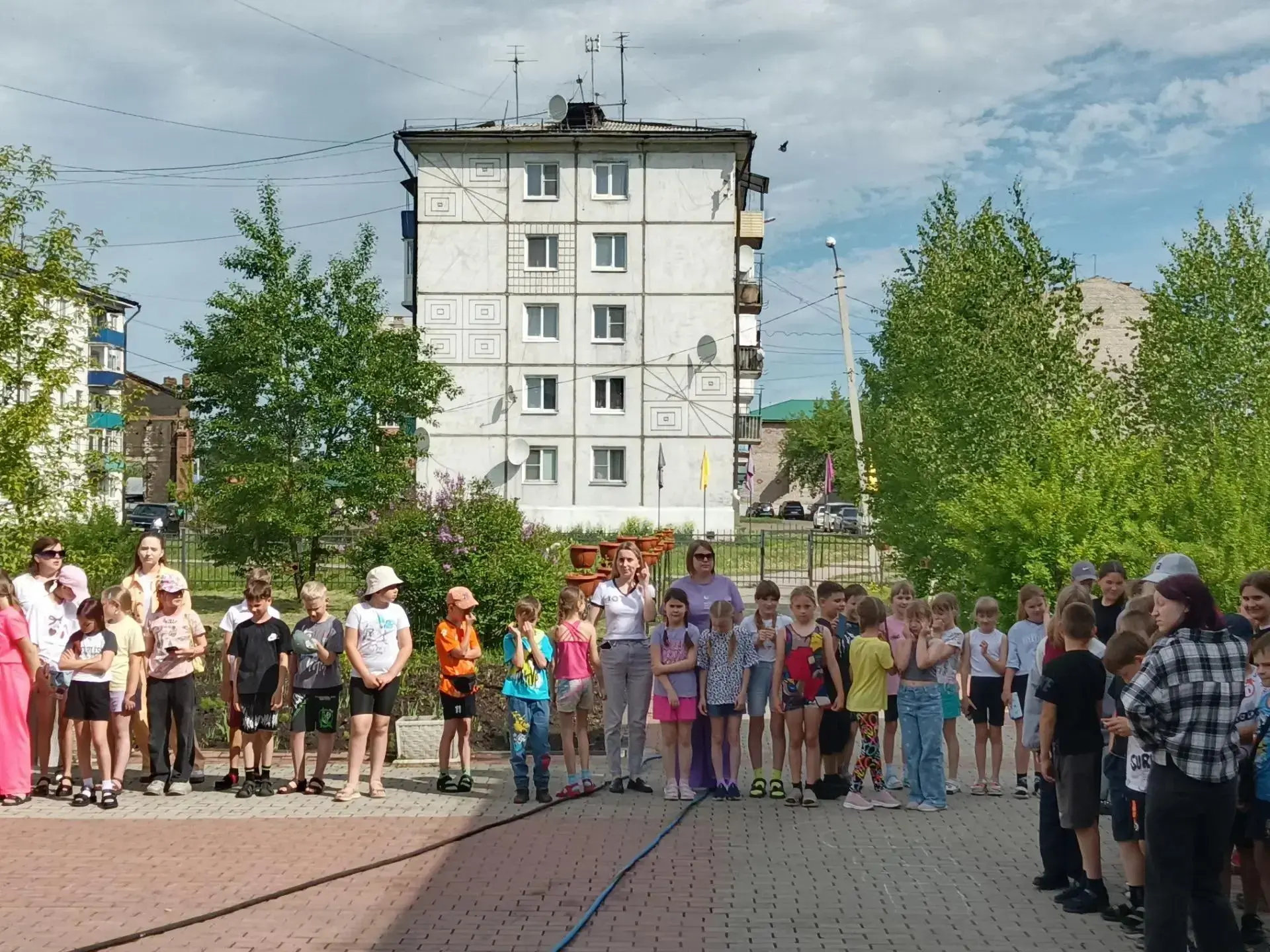 Тренировочная эвакуация в лагере "Добродеи": Безопасность превыше всего!
16 июня в нашем любимом лаг