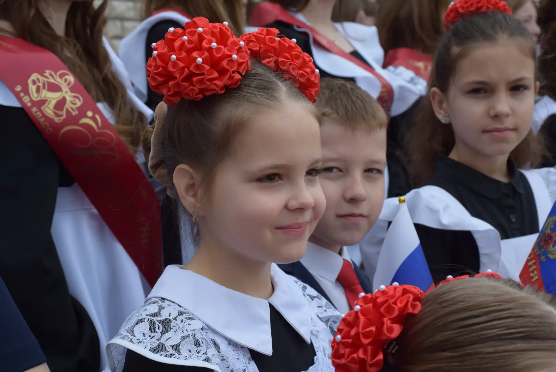 Остановись, мгновенье!  Сегодня волнительный и трогательный день для всех выпускников района. Мы усп