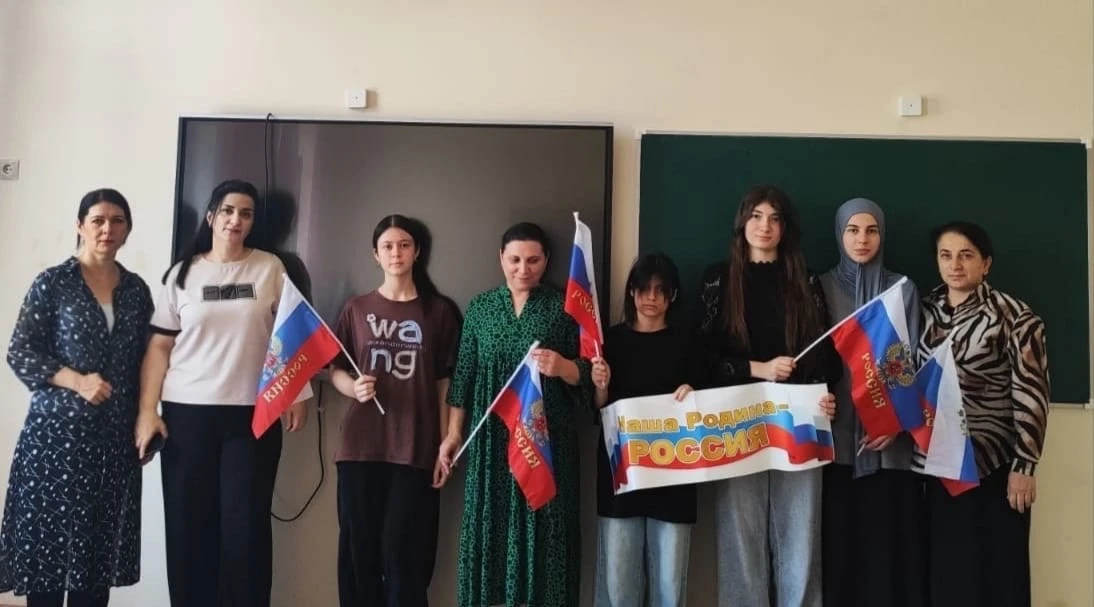В преддверии Дня Государственного флага Российской Федерации, который ежегодно отмечает...