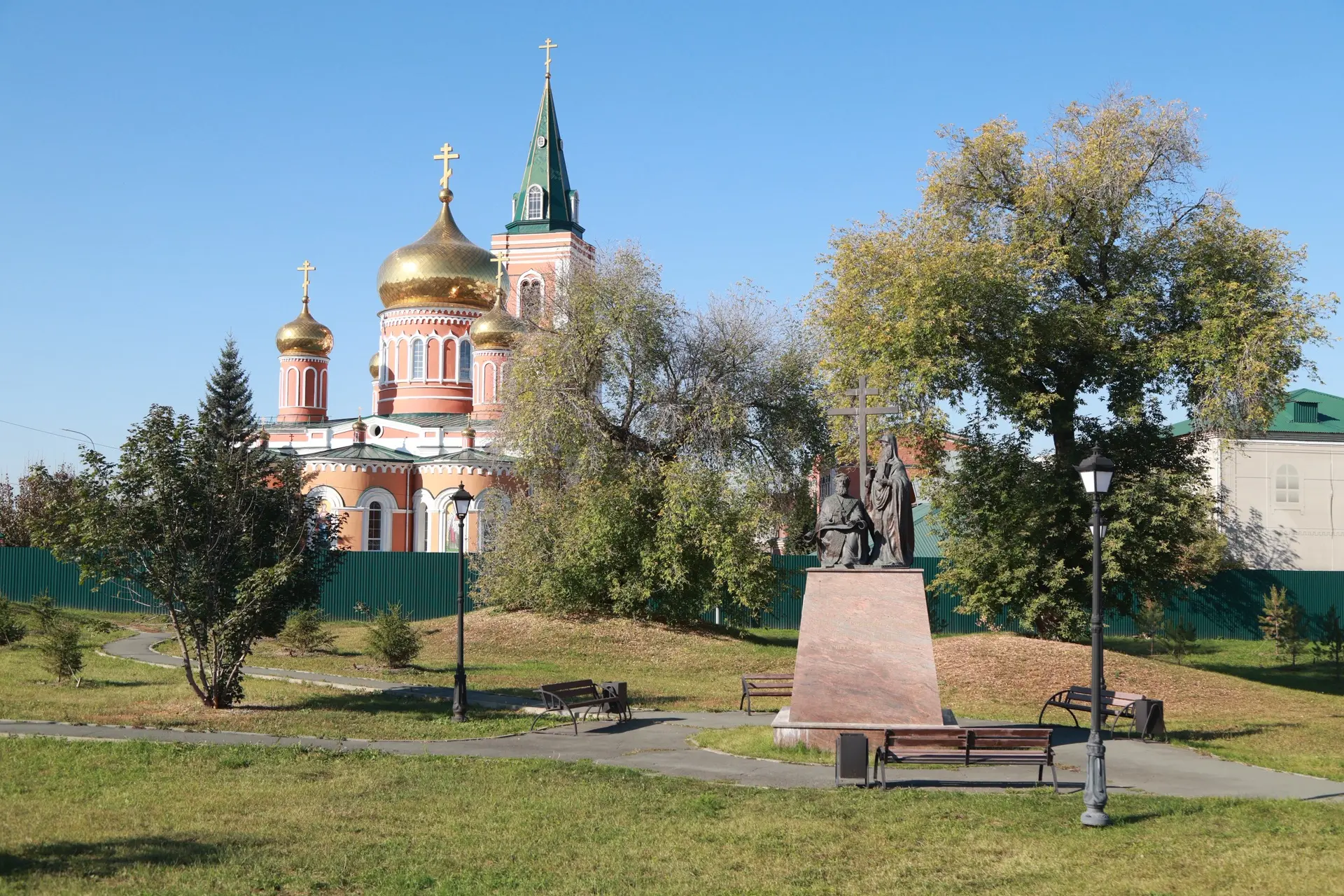 🍂Осень пока не спешит окончательно вступать в свои права