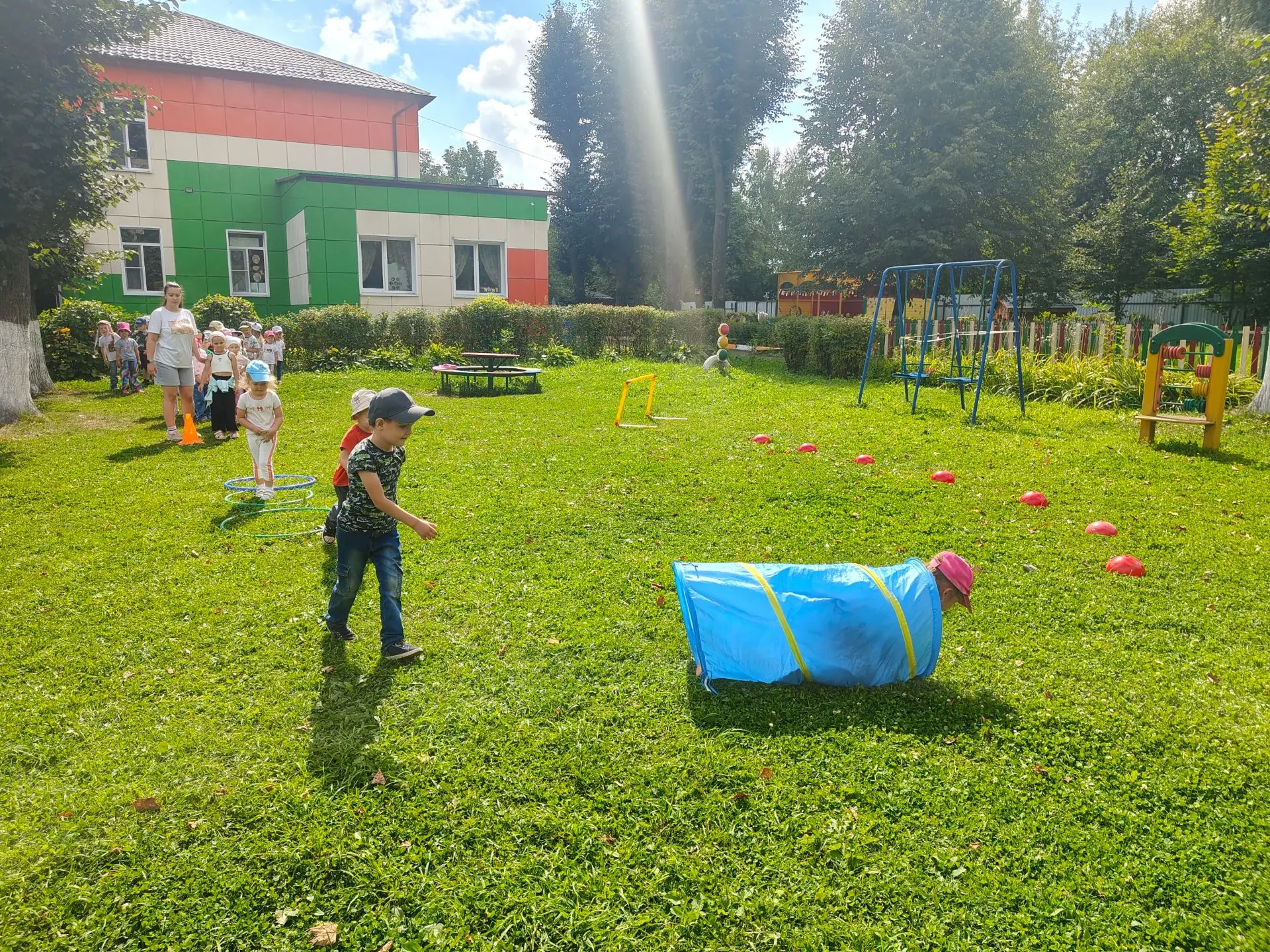 🎉 Весёлые старты в нашем детском саду - море эмоций и заряд бодрости! 🎉