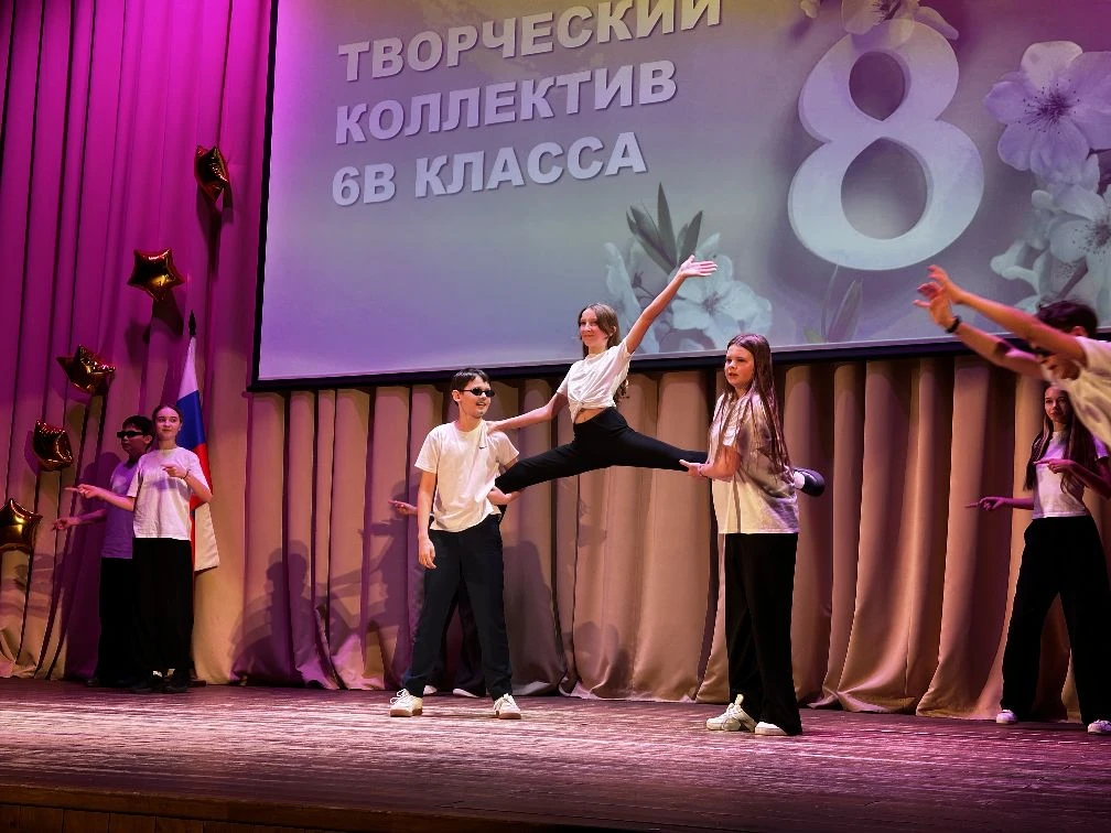 Праздничный концерт в честь Международного женского дня  🎉   На сцене царила атмосфера тепла и празд