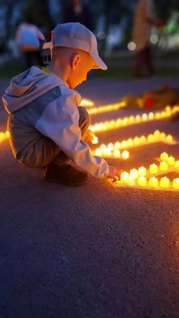 🕯️Тысячи свечей как способ сказать «Мы помним, мы гордимся!»  Беловчане подключились к акции «Свеча 
