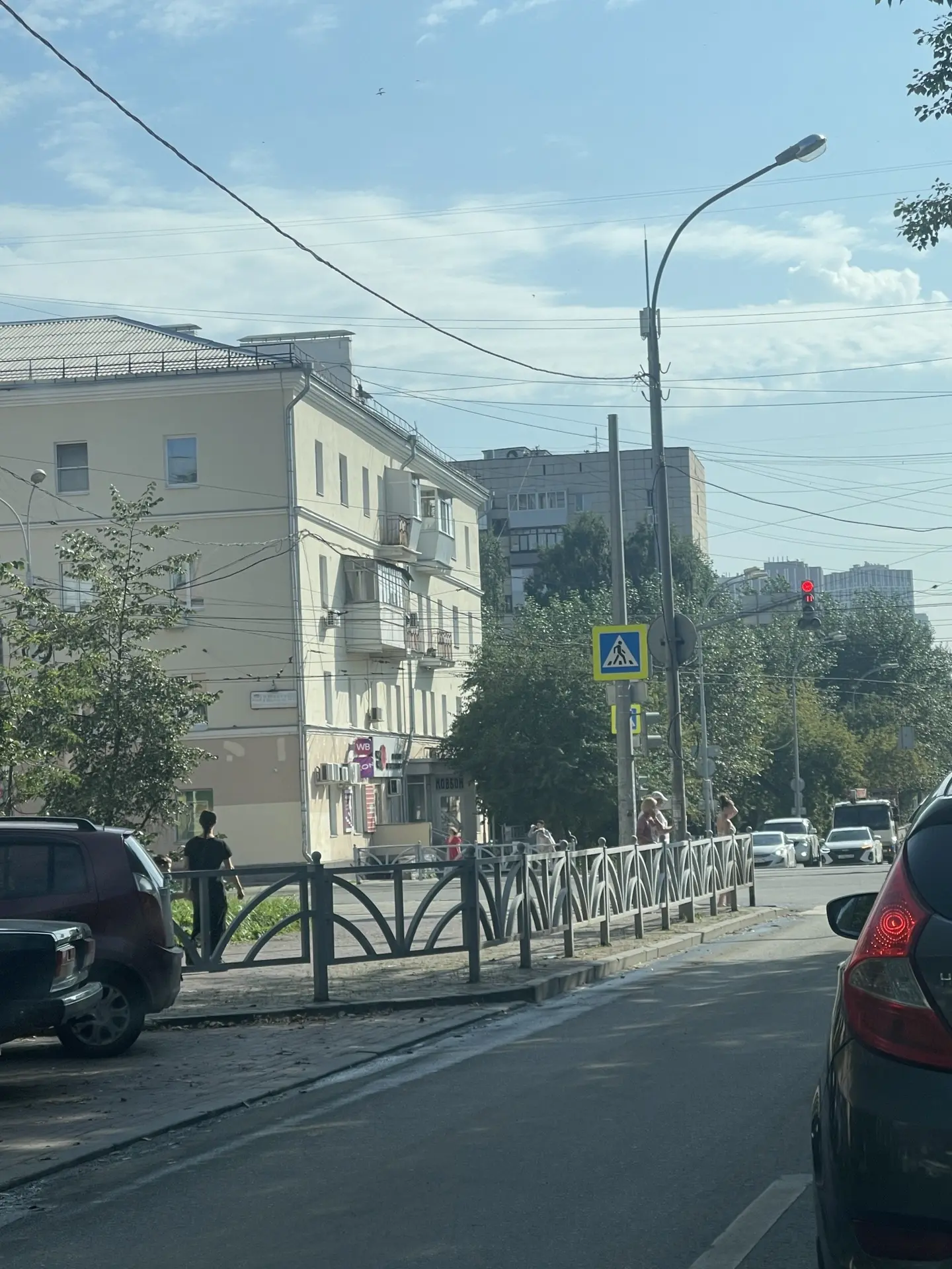 Утром отвезли Алину в академию, далее с мужем сгоняли в администрацию. Нам помогли офор...