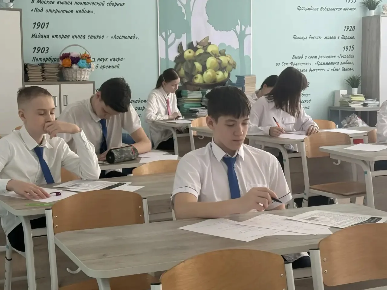В 101-й школе прошла олимпиада «ІІІ Интеллектуальный марафон» в рамках программы «Школы – ассоцииров