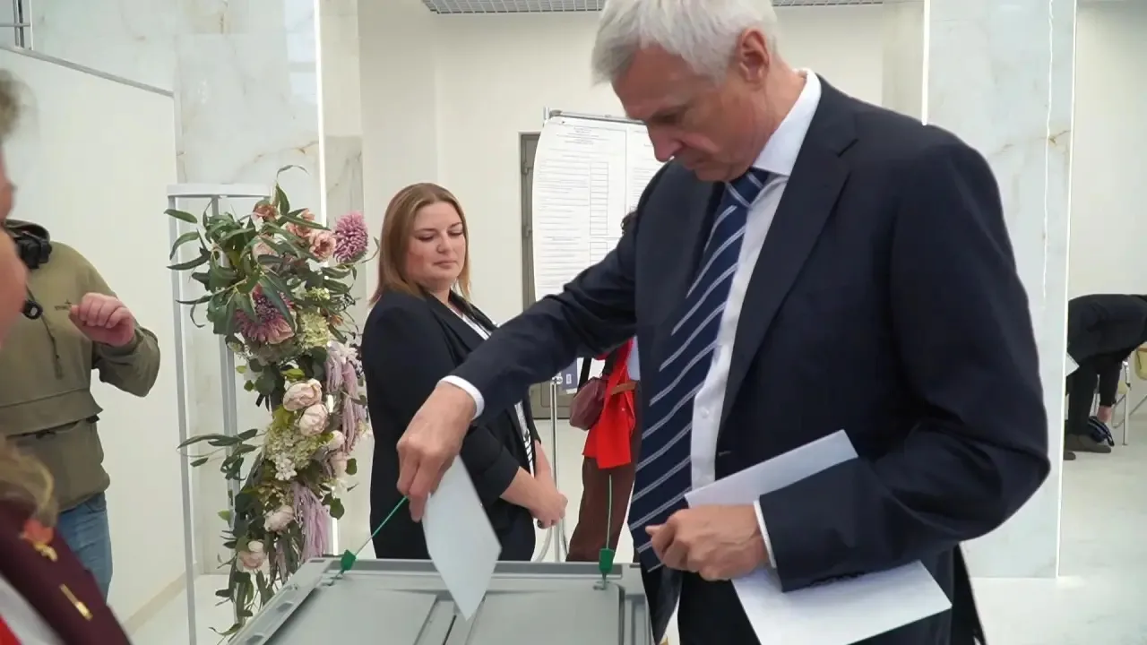 Сергей Носов проголосовал на выборах депутатов Госдумы