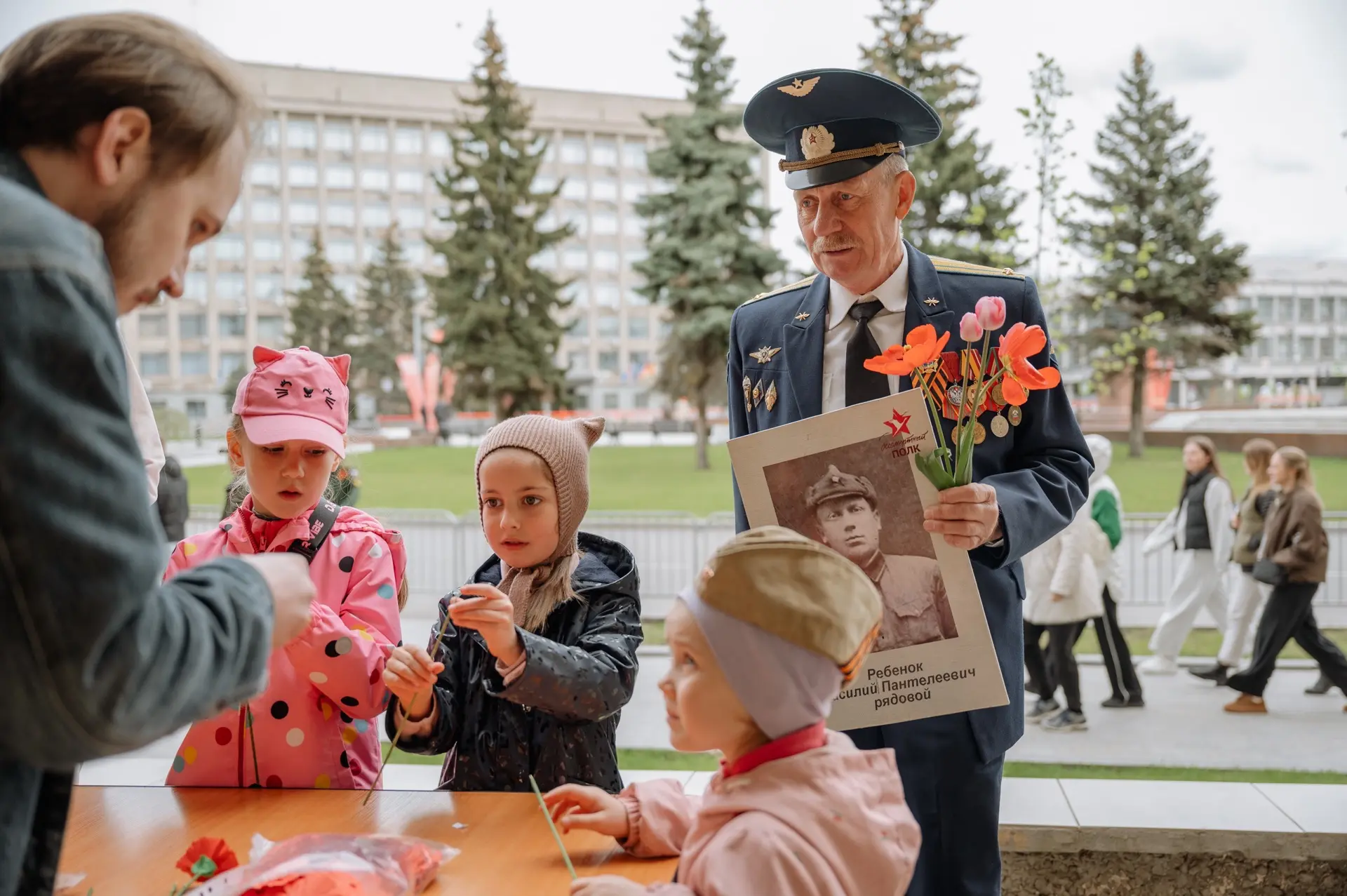 Сегодня в День Великой Победы на террасе Тверского городского музейно-выставочного цент...
