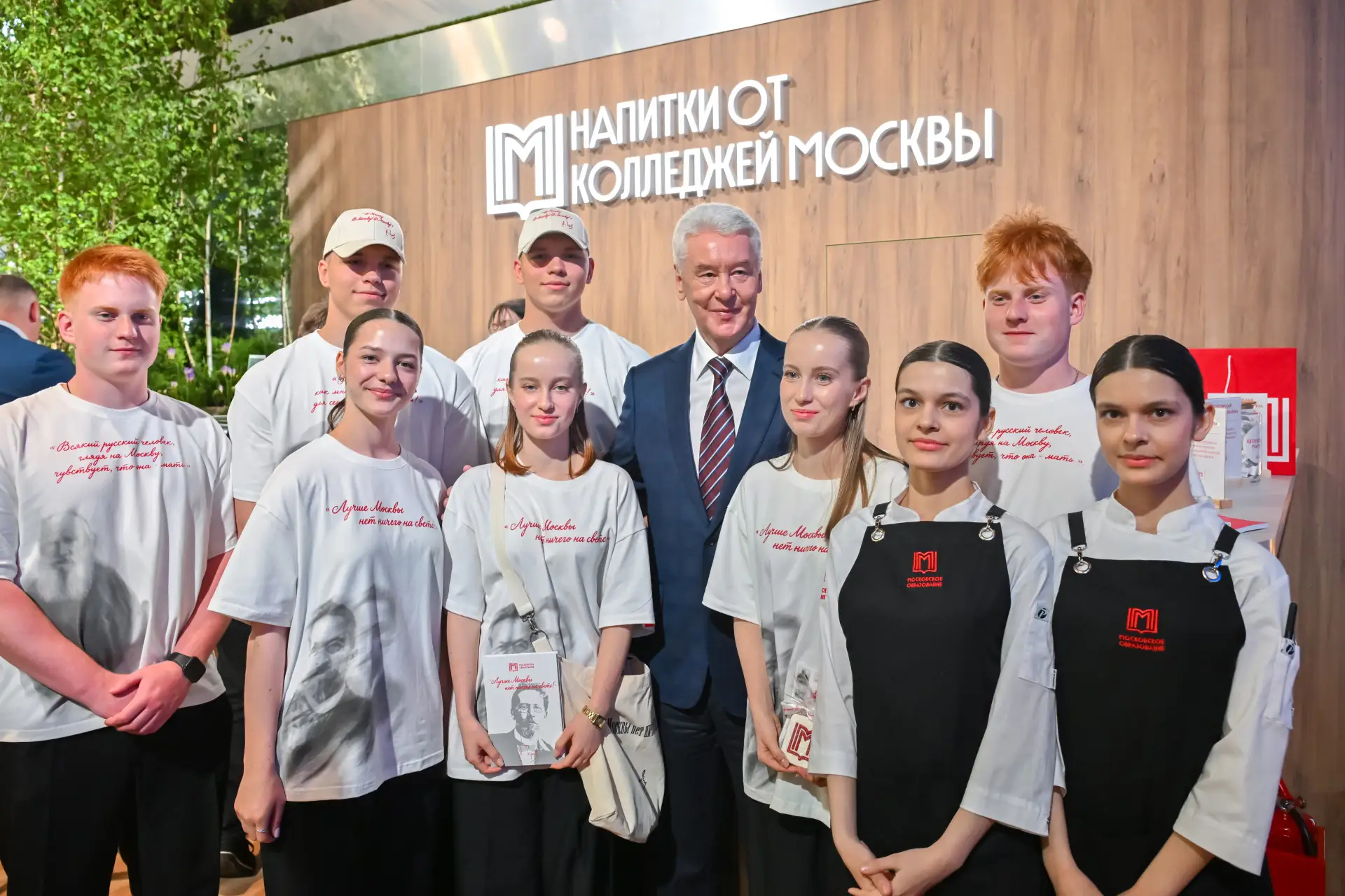 Сегодня на московском стенде встретился со студентами наших колледжей