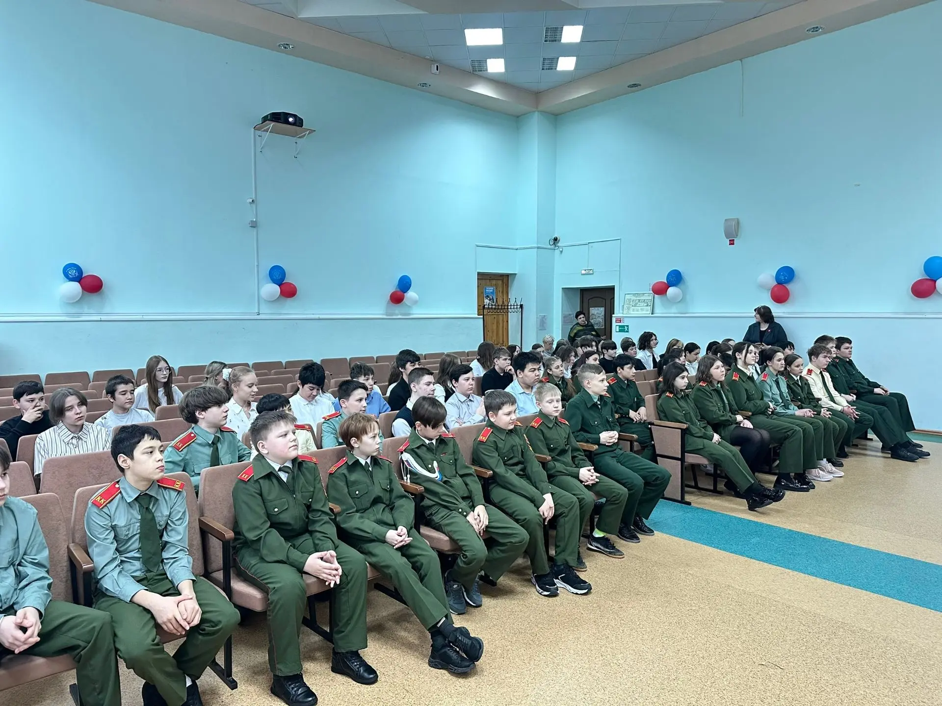 17 февраля 2026 года в нашей школе прошёл Урок мужества. В гости пришли Царенко Виктор Иосифович и А