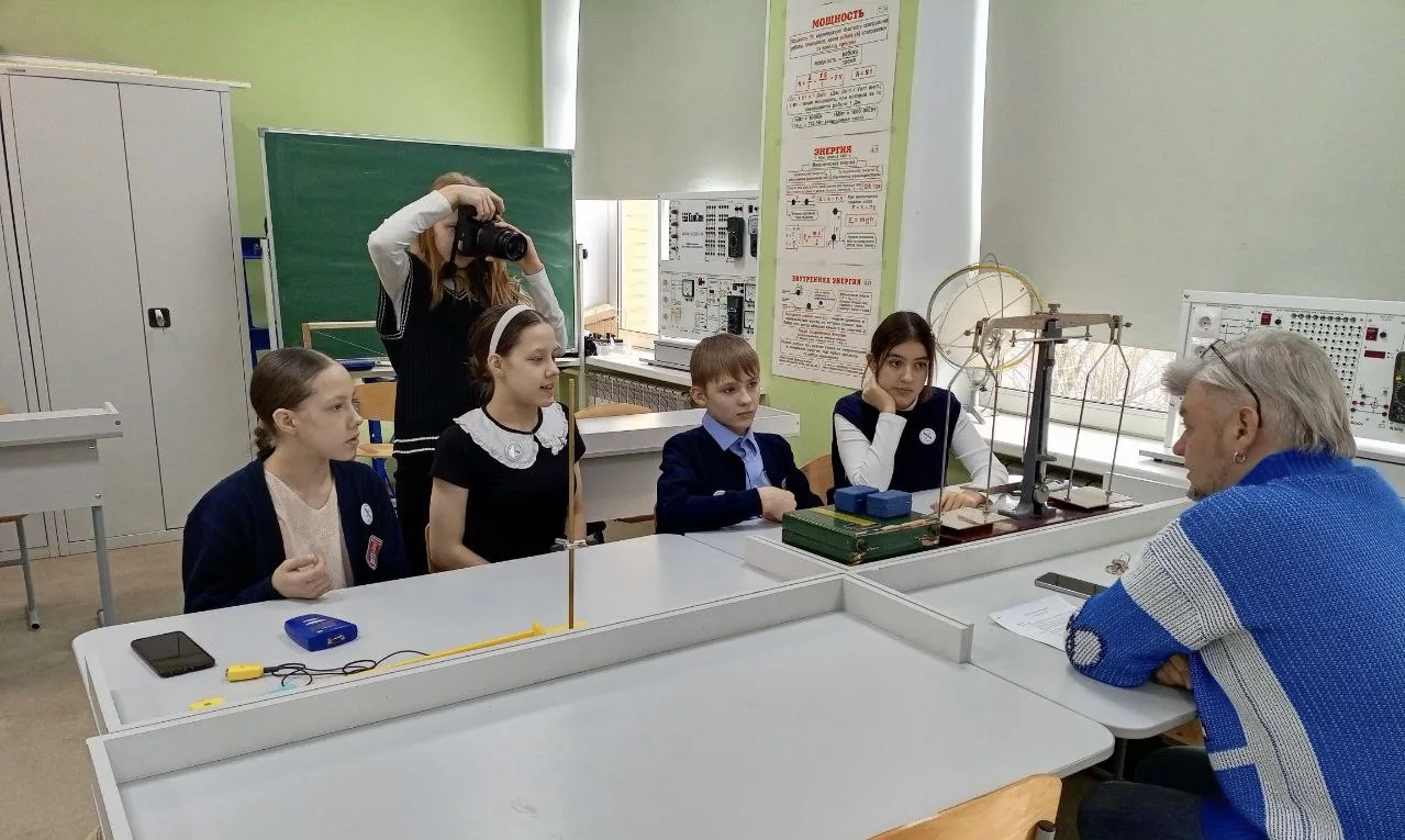 Сборная шестиклассников школы на Глеба Успенского приняла участие в районных командных инженерных со
