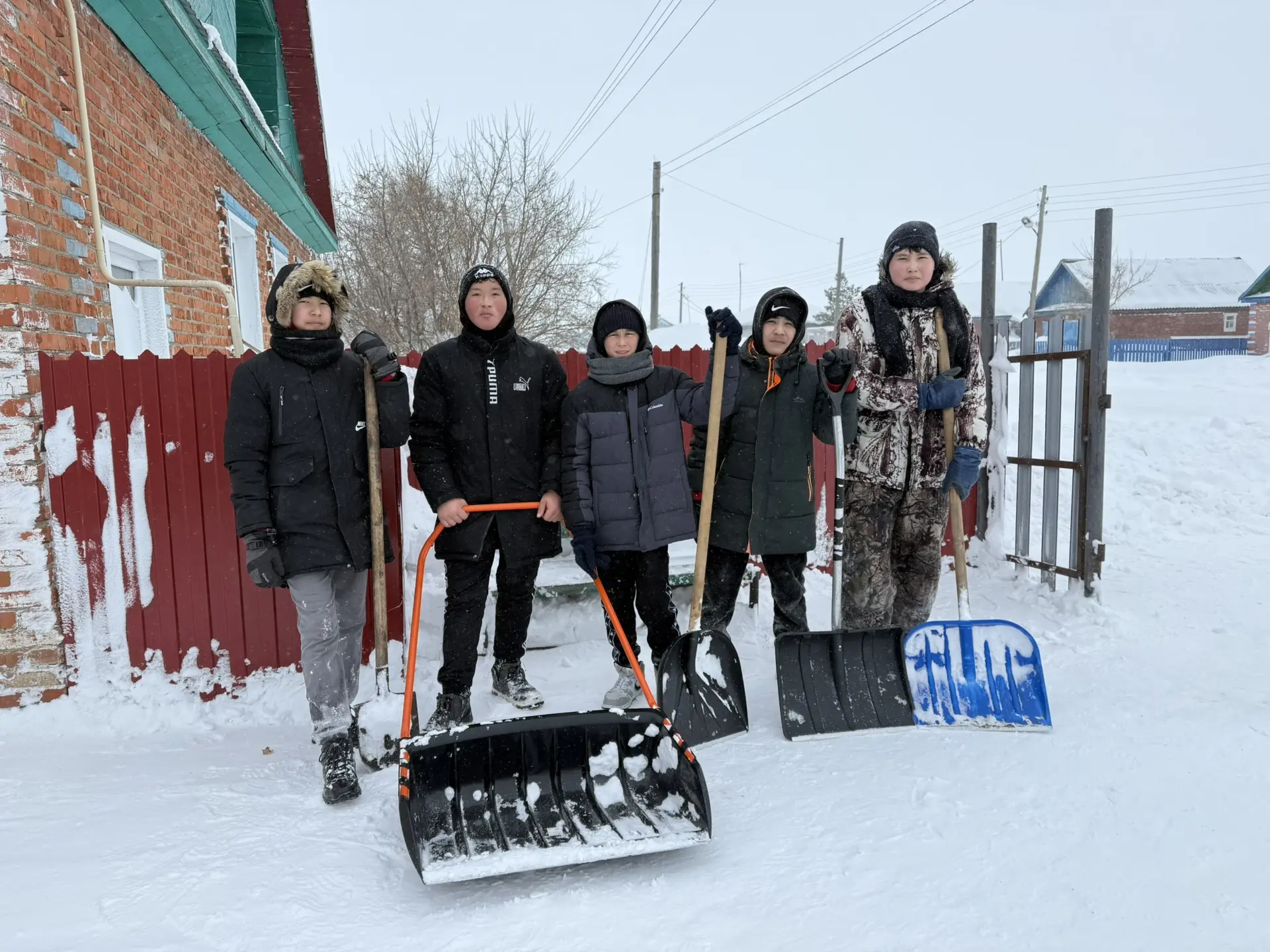 ⚡️«Алые паруса» в деле: сегодня чистили снег для семьи участников специальной военной о...