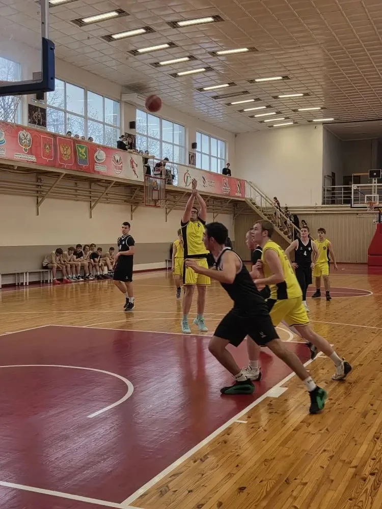 🏀 Баскетбольный драйв: наши парни в деле!  7 апреля в Славянске‑на‑Кубани прошёл полуфинал по баскет
