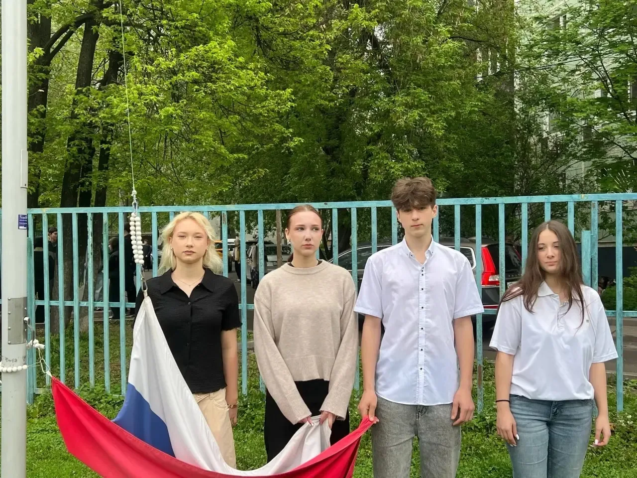 🇷🇺Церемония поднятия флага   Право поднять Государственный флаг Российской Федерации на этой неделе 