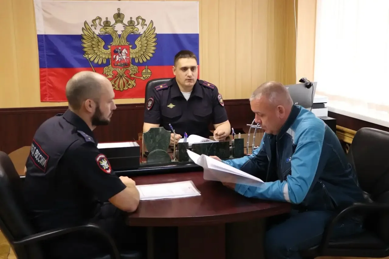 ❕ В Дудинке работу транспортной полиции проверил представитель общественного совета