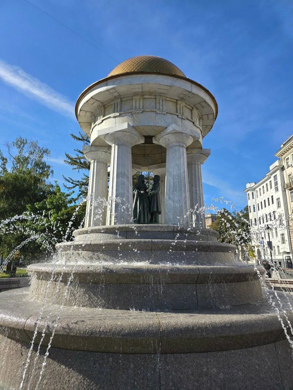 ⛲ УНИКАЛЬНЫЙ ФОНТАН, ИЗ КОТОРОГО МОЖНО ПИТЬ ВОДУ!