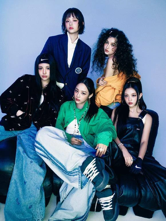 📮#NewJeans

Песня NewJeans «How Sweet» снова входит в чарт Billboard Korea Global K-Songs под номер