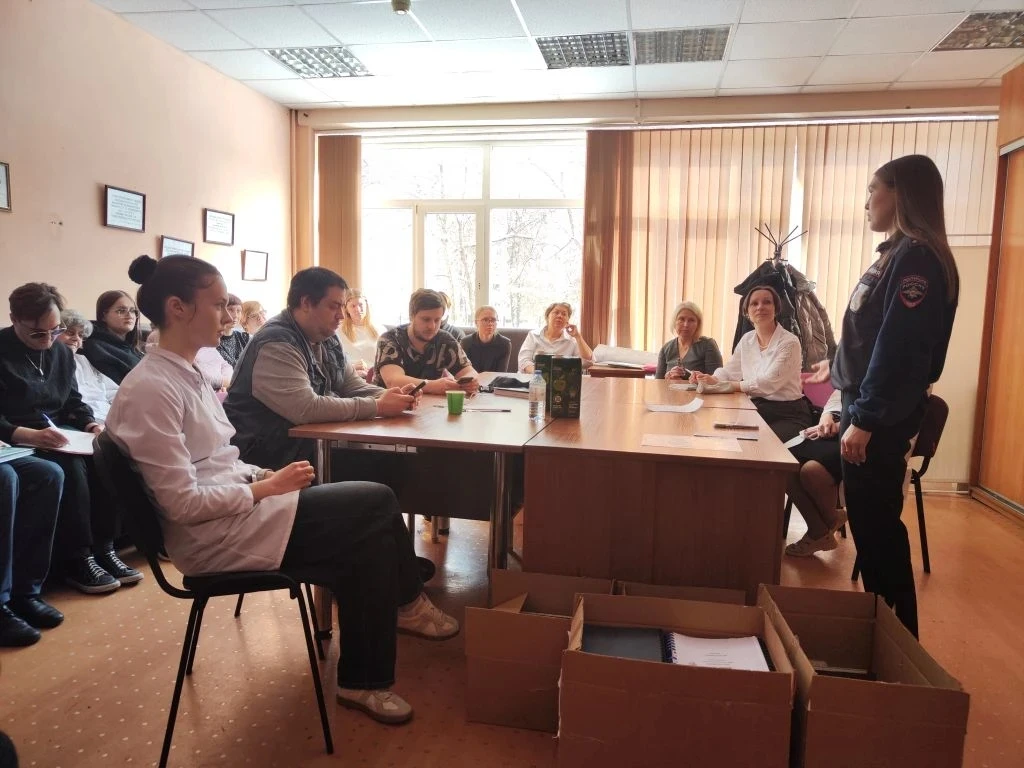 💪 Предупрежден - значит вооружён!   Инспектор по делам несовершеннолетних отделения полиции Кировско