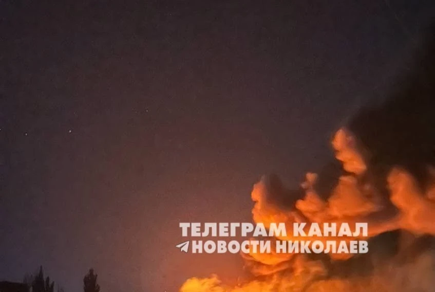 ‼️🇺🇦🔥Николаев под массированной атакой: после ударов пылает "Эпицентр"