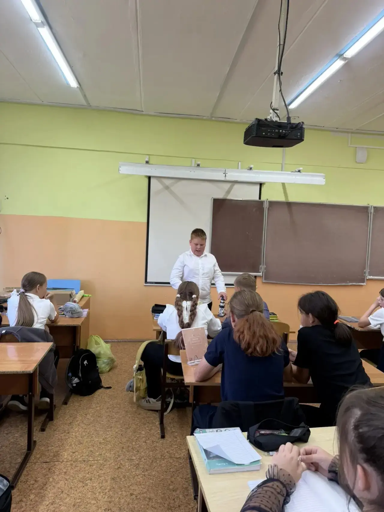 Ученик 5б класс Колодин Вячеслав устроил для одноклассников настоящее погружение в куль...