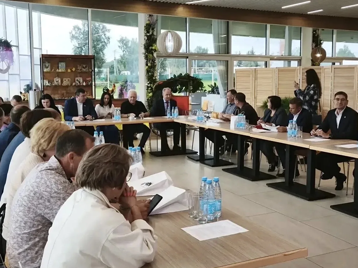 💼 Представители бизнеса, банковской сферы и органов власти приняли участие в бизнес-ми...