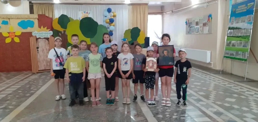В преддверии Дня рождения великого поэта Александра Сергеевича Пушкина участники летней дворовой пло