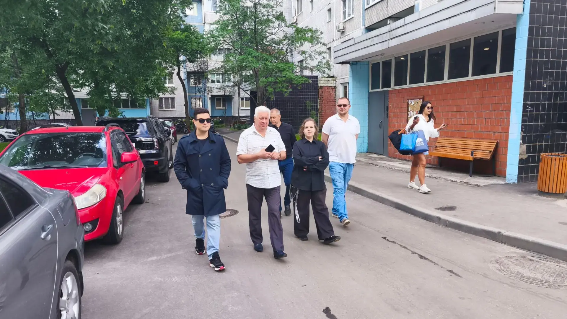 Обход территории района

Сегодня, 20 июня, глава управы Дмитровского района Перхун Сергей Иванович п