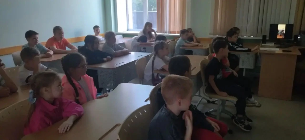 📎 19 июня в рамках Единого дня профилактики в пришкольном лагере «Радуга» состоялась профилактическ
