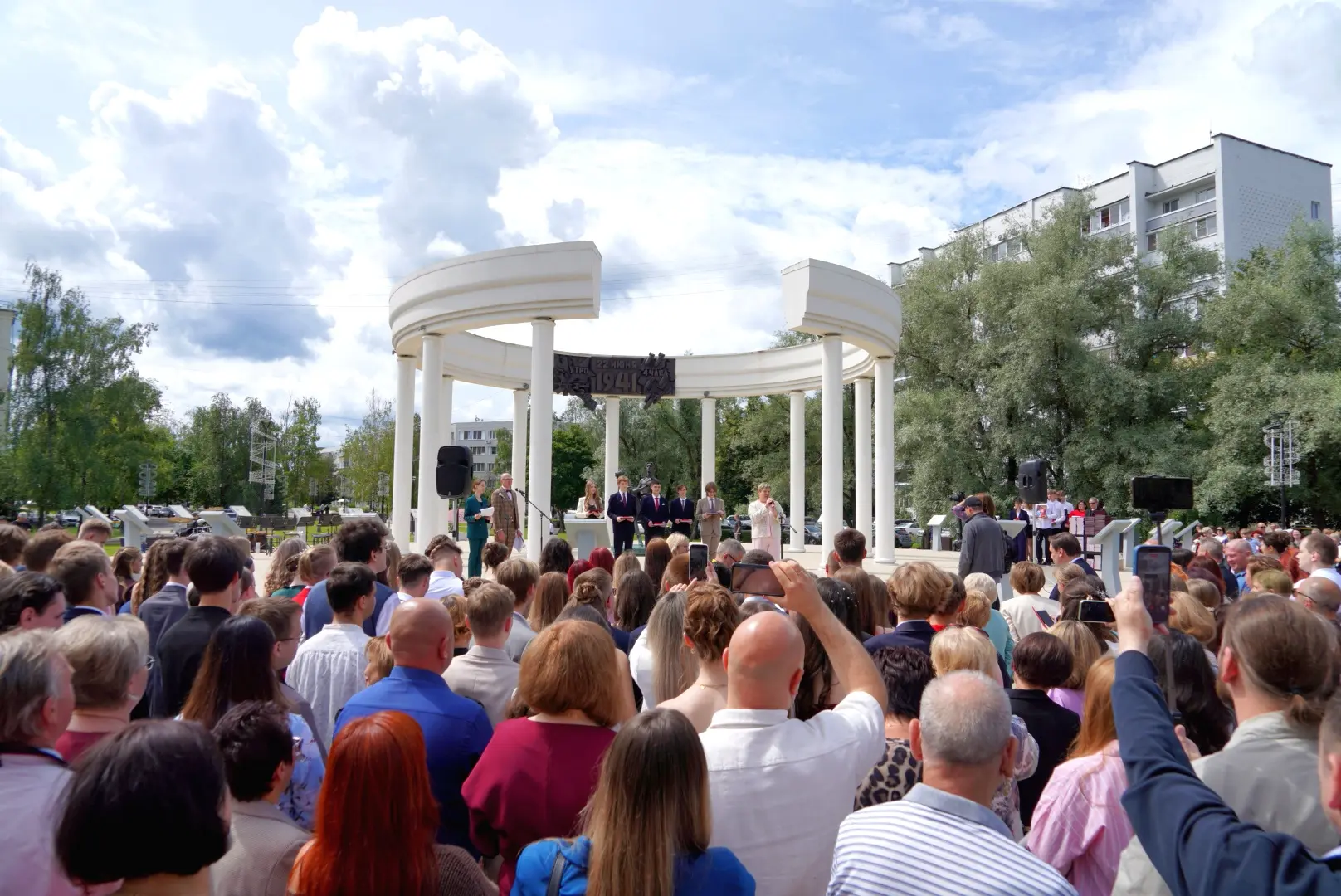 Сегодня на бульваре Кузнецова, у памятника «Выпускникам 1941 года», мы чествовали тех, ...