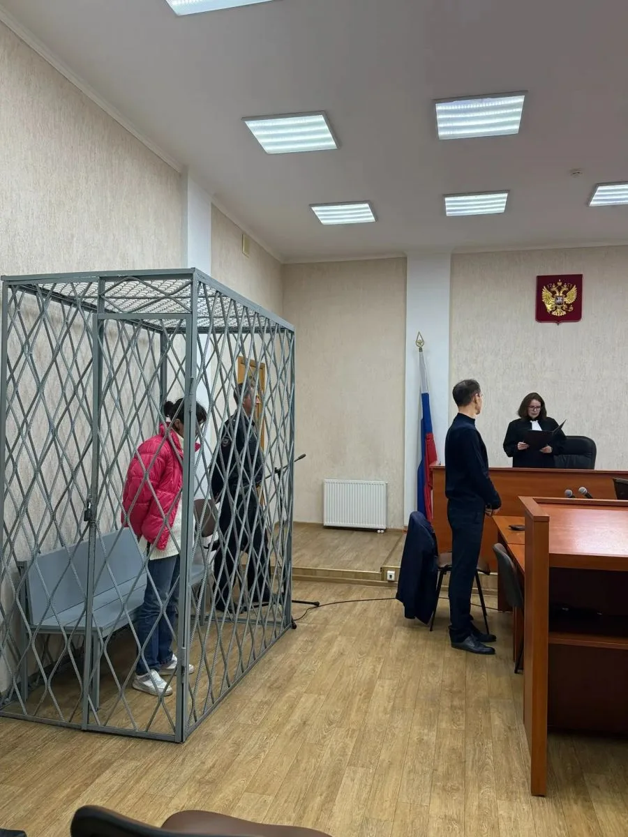 В Полесском районе суд отправил под стражу 51-летнюю женщину, ранившую знакомого ножом