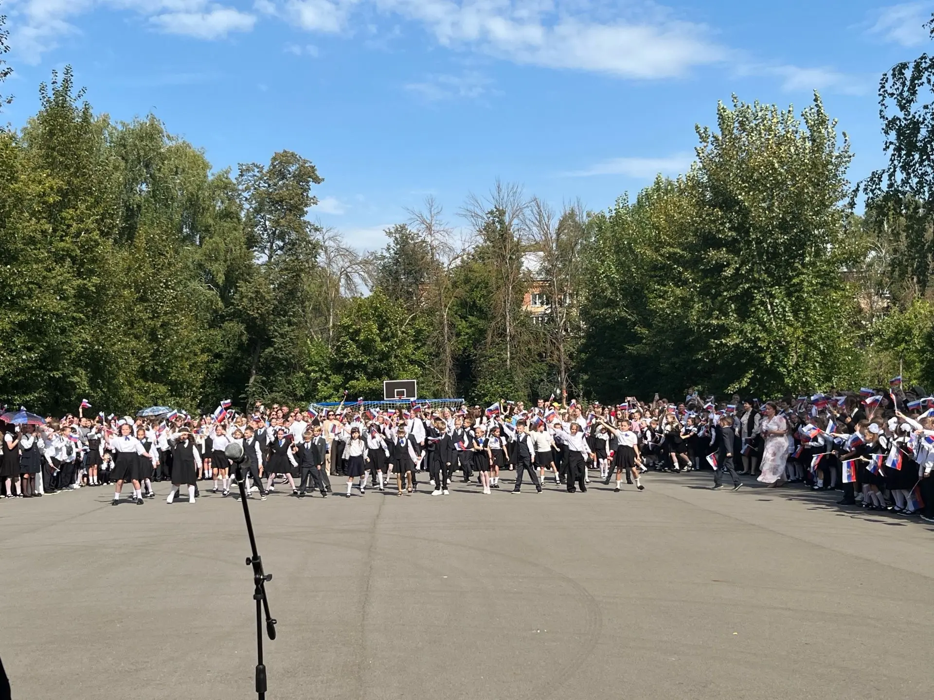 Как же быстро летит время! Казалось бы, только вчера мы наслаждались летним солнцем, а ...