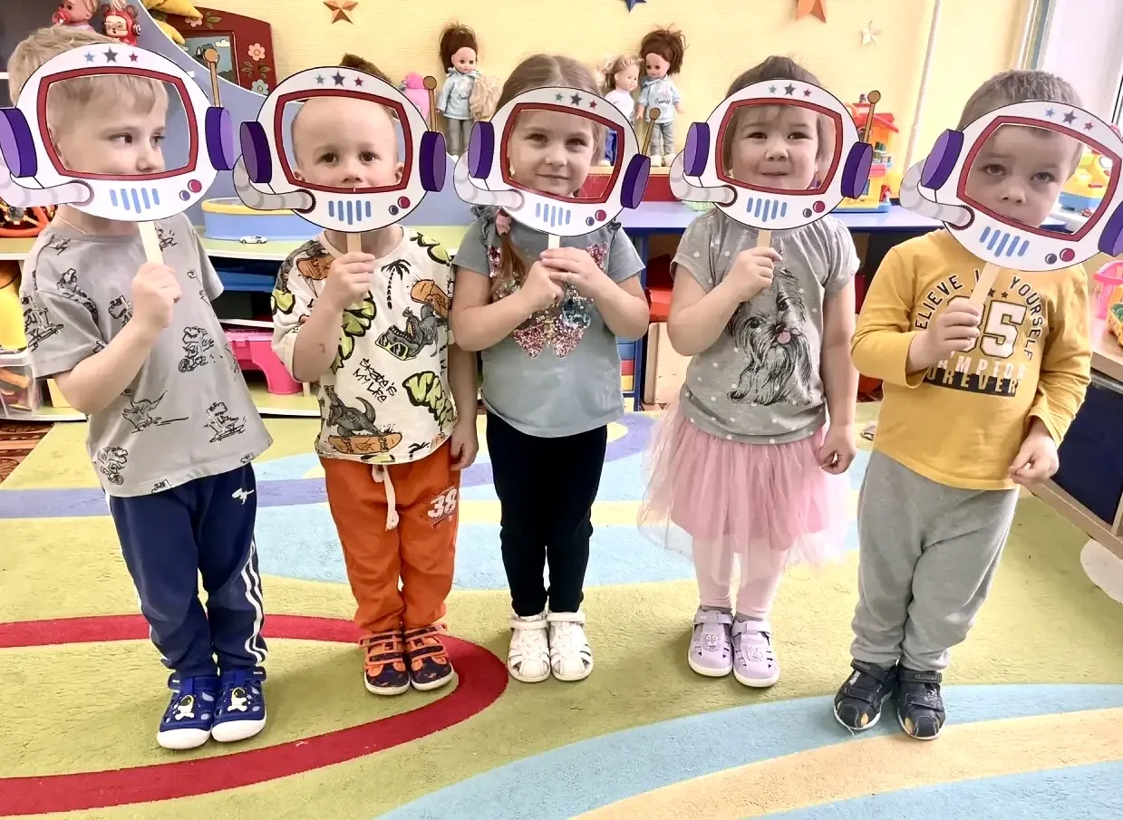 ДЕТИ О КОСМОСЕ 🚀 Космос – это безвоздушное пространство за пределами атмосферы Земли и других небесн