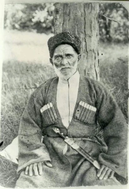 ЕБРУК НАПСО ХАНЕШЕВИЧ (1832 г.р.) аул Агуй). ИЗВЕСТНЫЙ ЛЕКАРЬ-КОСТОПРАВ