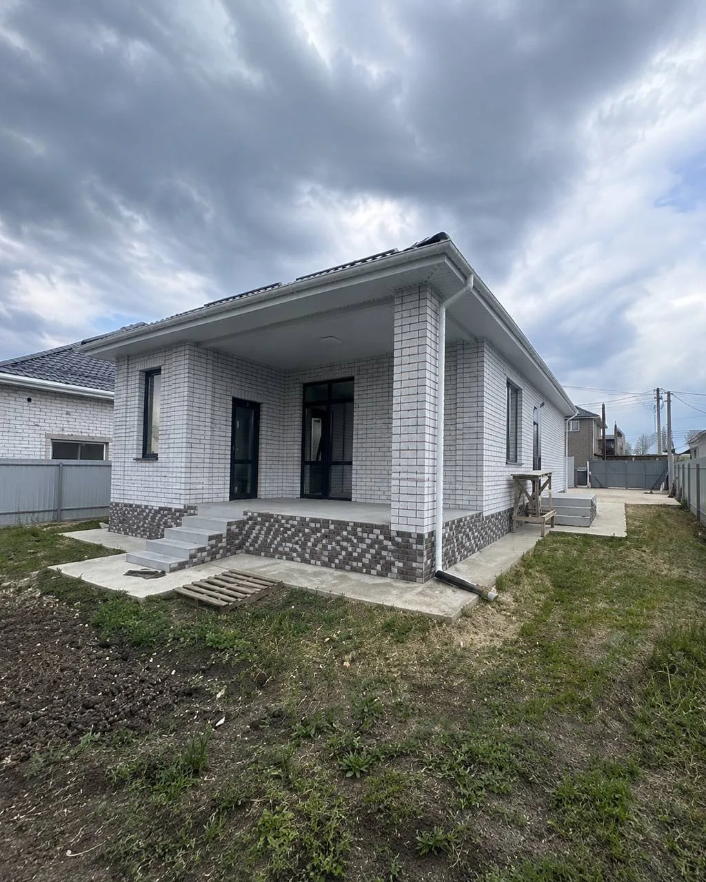 Новый дом с ремонтом под Анапой - 90 м², терраса и участок 6 соток 🔥