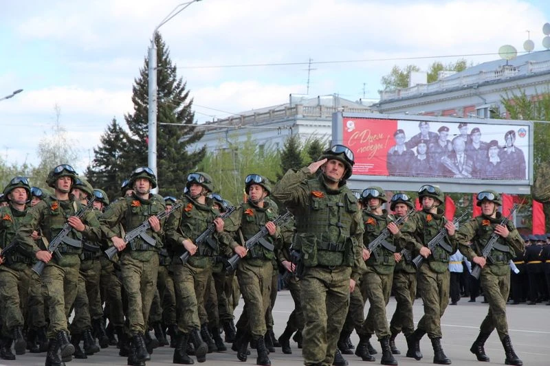 🇷🇺 Александр Романенко и Виктор Томенко поздравили военнослужащих и ветеранов Сухопут...