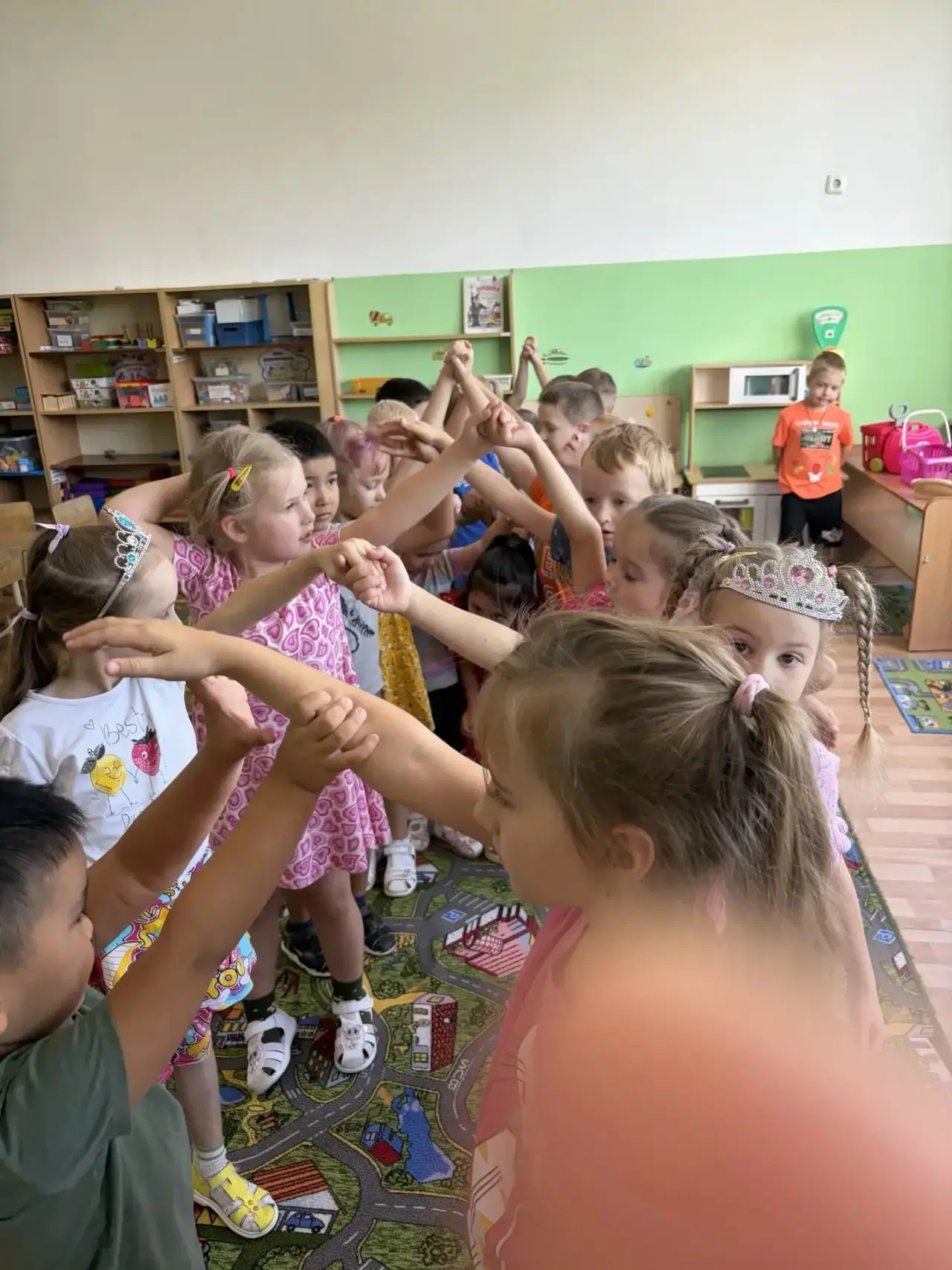 Дружба крепкая не сломается,