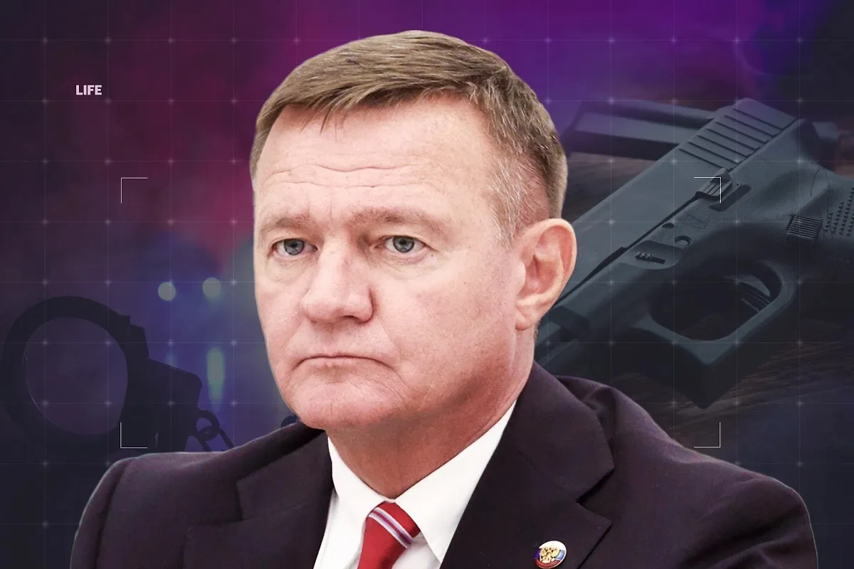 На могиле Романа Старовойта появился памятник со стихами: «Честь имею». Сегодня год, ка...
