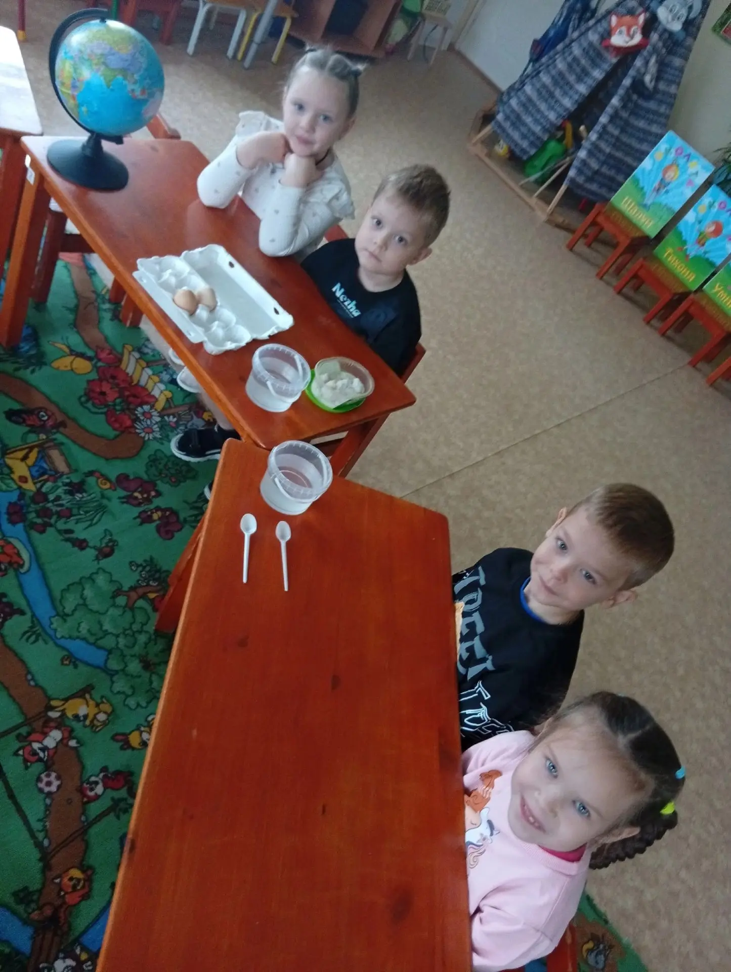 Одним из главных объектов изучения детьми природы является вода.