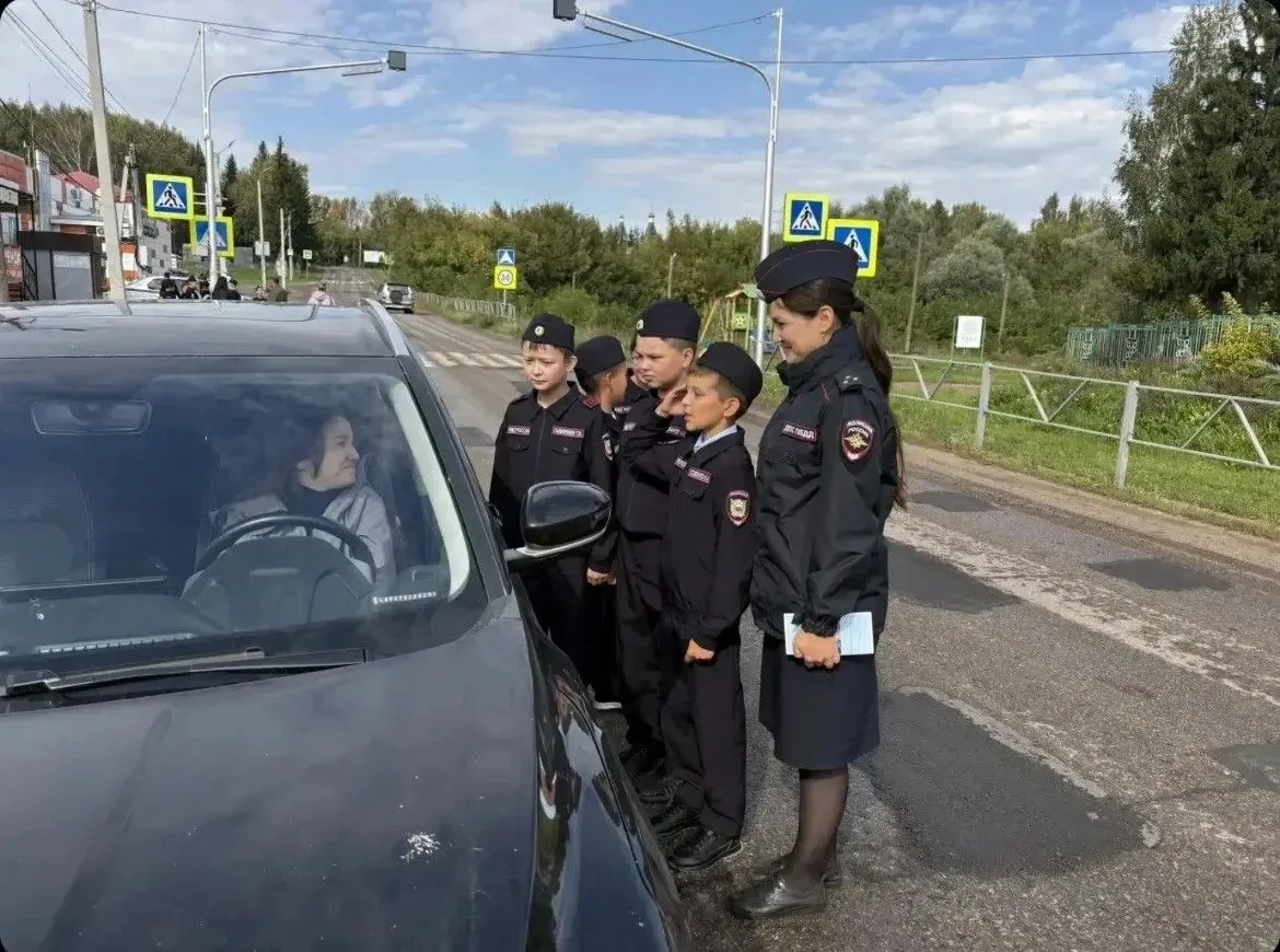 🚦 В Уфимском районе прошла акция «Безопасная дорога в школу»