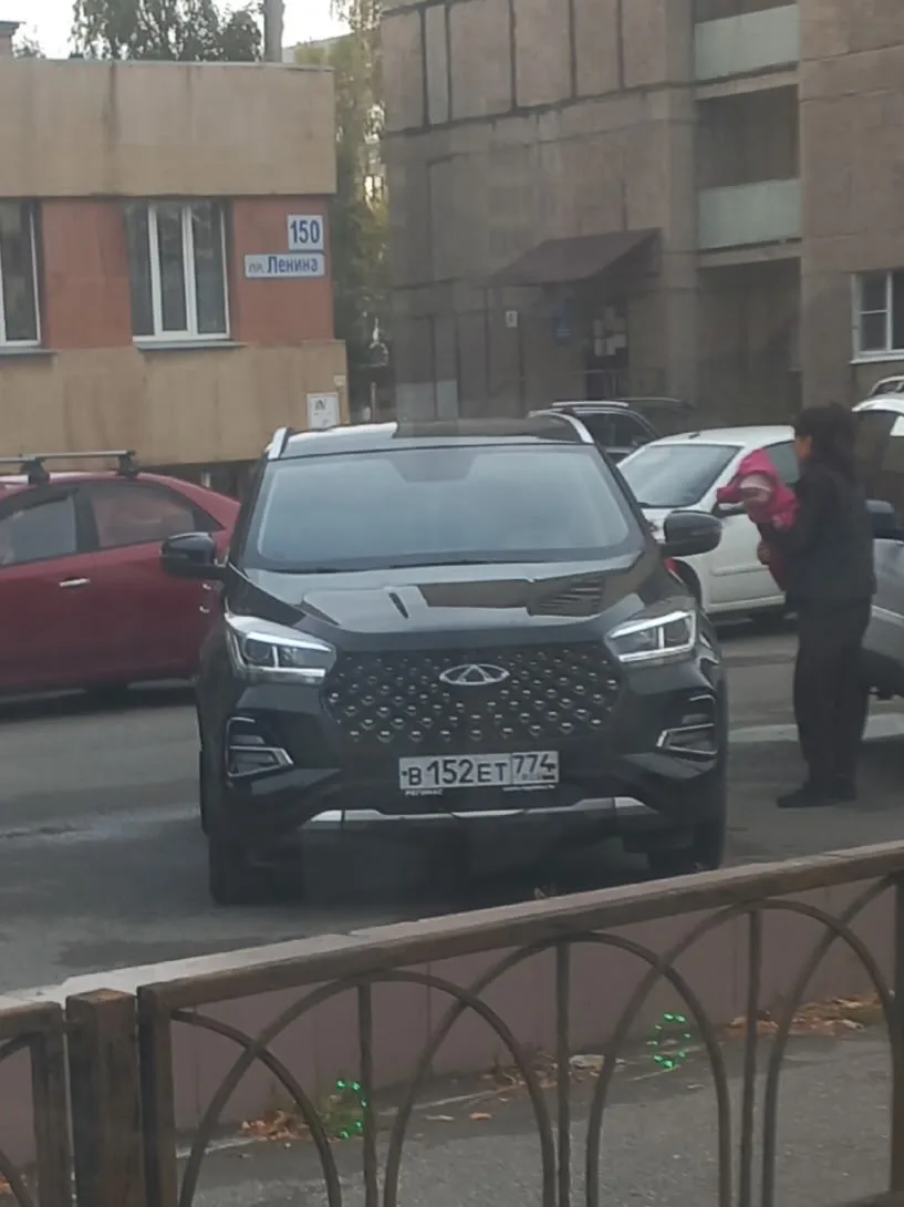 🚗 В районе дома № 146 на улице Ленина создали аварийную ситуацию